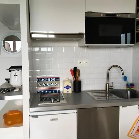 Appartement D'une A A 600 M De La Avec Vue Sur La Piscine Partagee Et Jardin Clos *