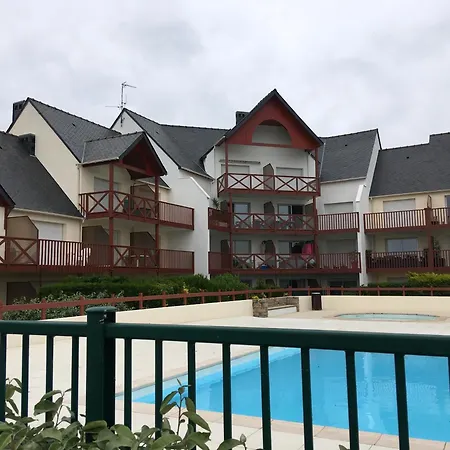 Cosy Avec Piscine Partagee - - 30 M²