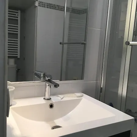 Apartman Cosy Avec Piscine Partagee - - 30 M² *